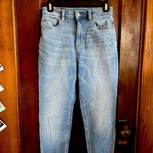 American Eagle Hi-Rise Mom Jeans